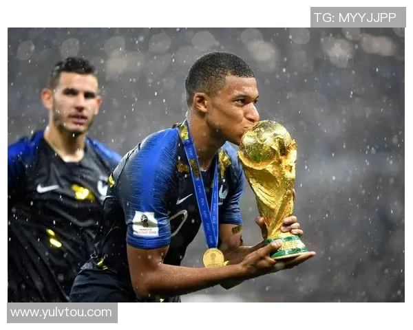 昔日王者姆巴佩状态下滑的背后分析与未来走向探讨